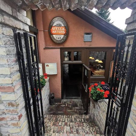 Apartman Poirot Balcony Erd Εξωτερικό φωτογραφία