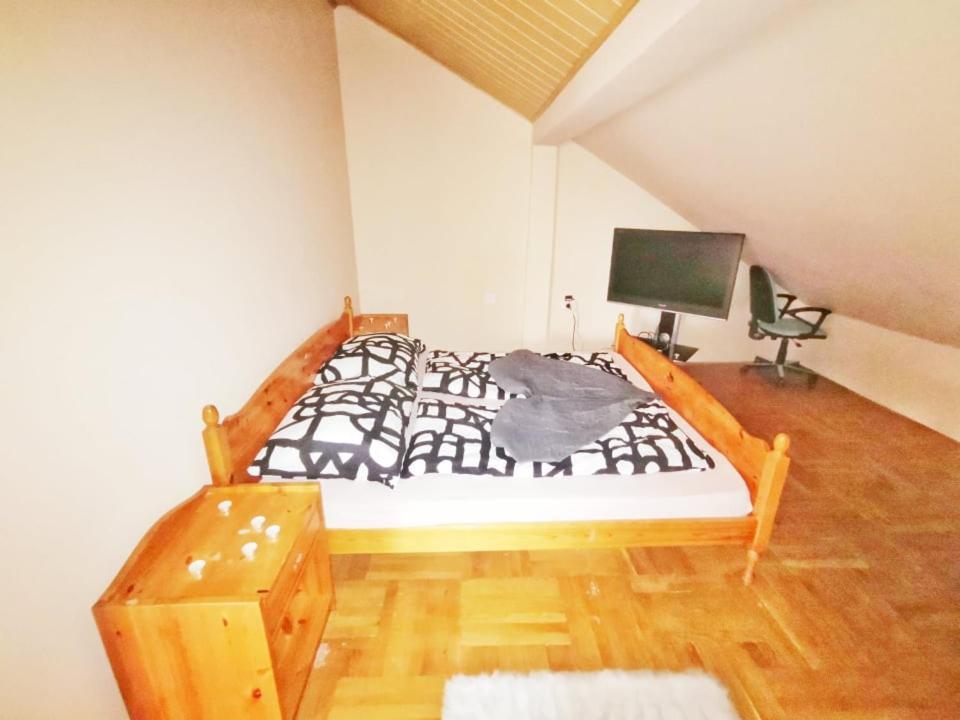 Apartman Poirot Balcony Erd Εξωτερικό φωτογραφία